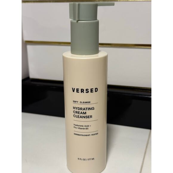 Versed Gentle Hydrating Cleanser - 177 mL - NEW no box - Picture 1 of 3